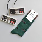 AmorSocks-calcetines-socks-mandos-nintendo-nes-minines-nintendomini-retro-80s-verde-botella-marrón-chocolate